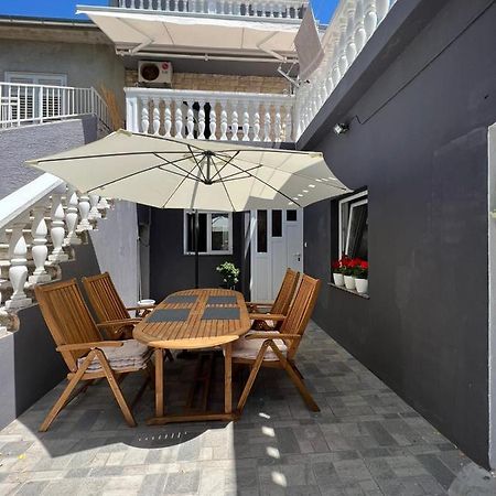 Apartman Robi Lägenhet Zadar Exteriör bild