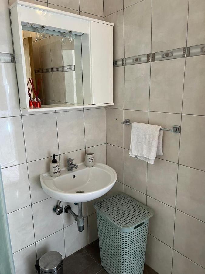 Apartman Robi Lägenhet Zadar Exteriör bild